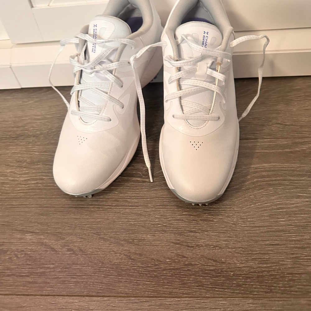 Under Armour White Golf Shoes with Lace-Up Fit